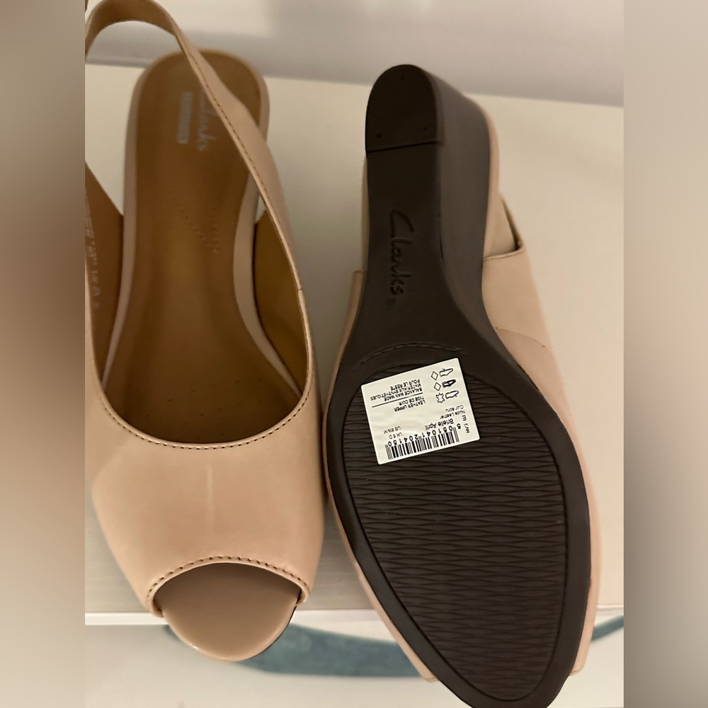 Clarks shoe size 8
